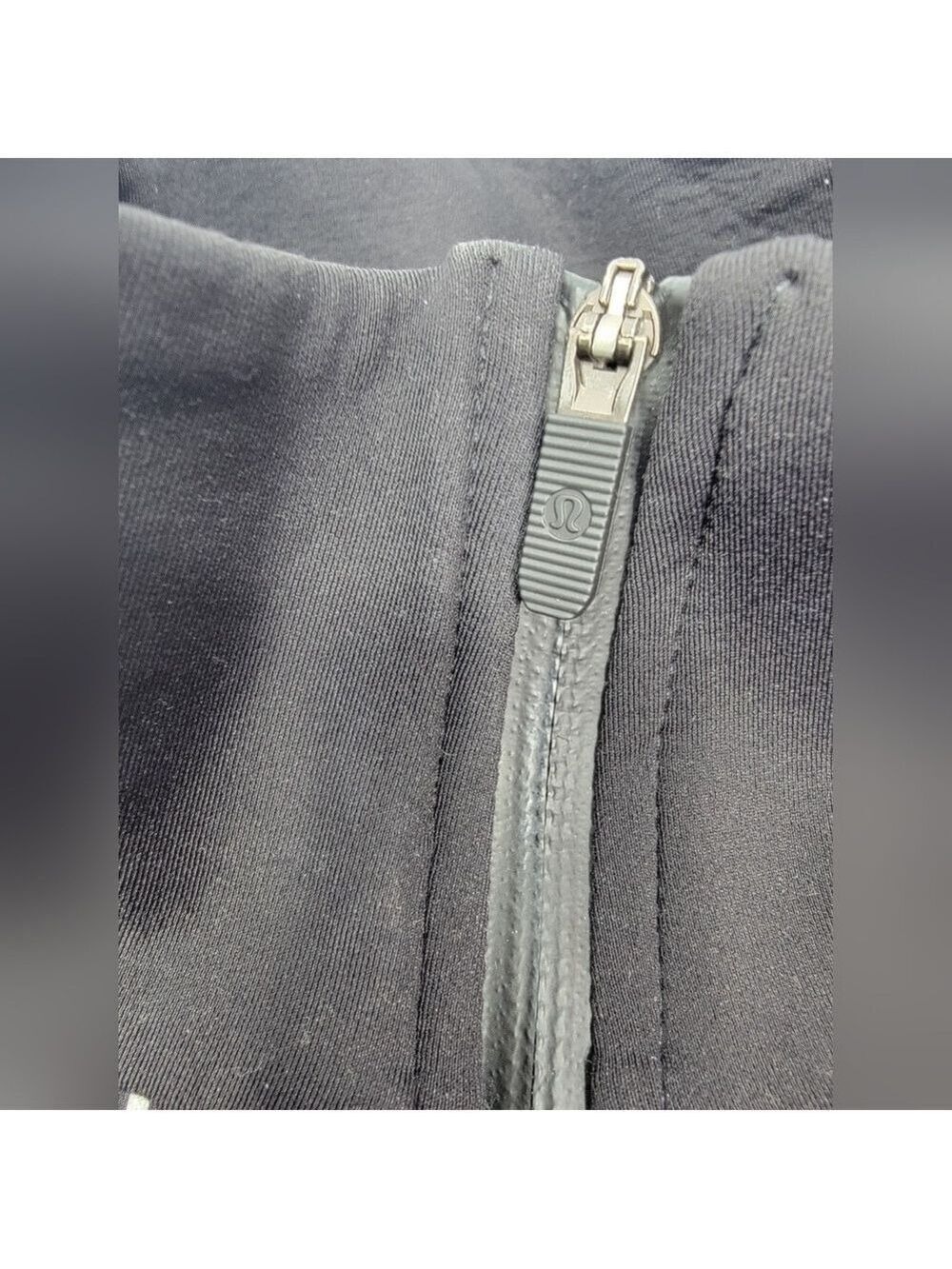 Lululemon Chill Going Strong Jacket Women's 8 Black Athletic Running Full Zip - Picture 3 of 12